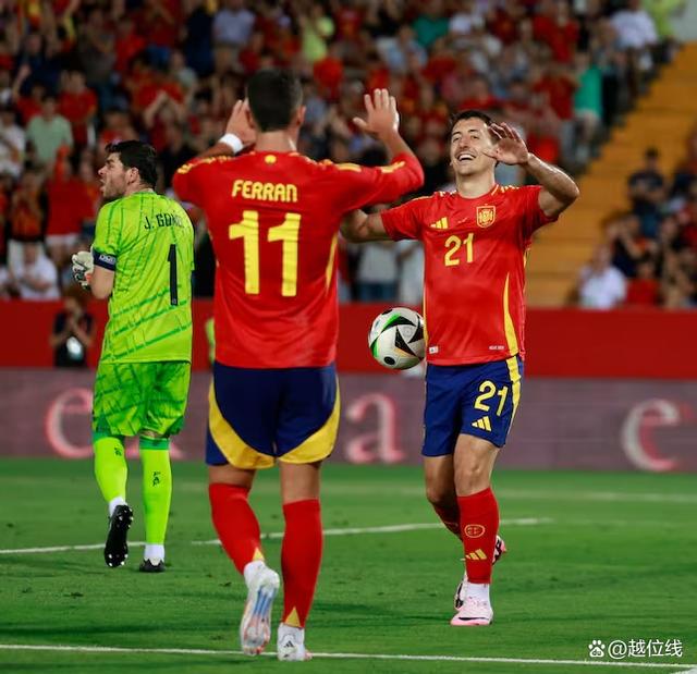 美国横扫丹麦,奥亚尔萨瓦尔刷新纪录 美国横扫丹麦,奥亚尔萨瓦尔刷新纪录